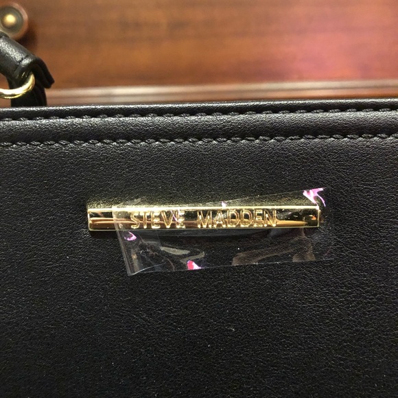 Steve Madden Handbags - Steve Madden Crossbody bag